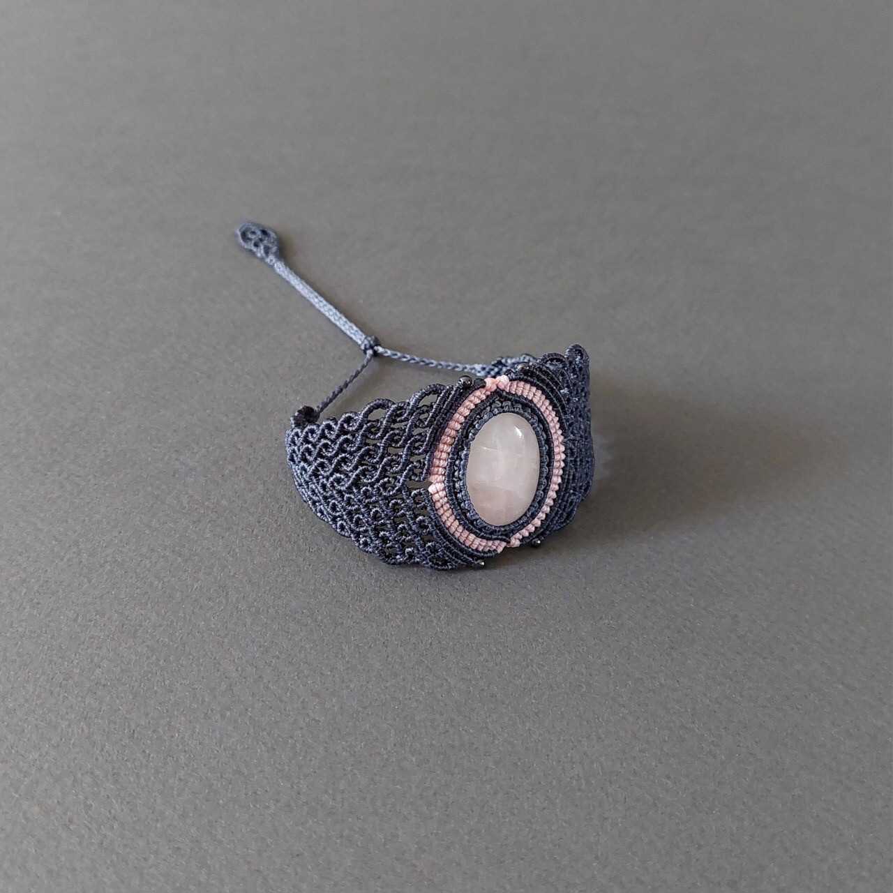 Macramé Bracelet-232GY Quartz