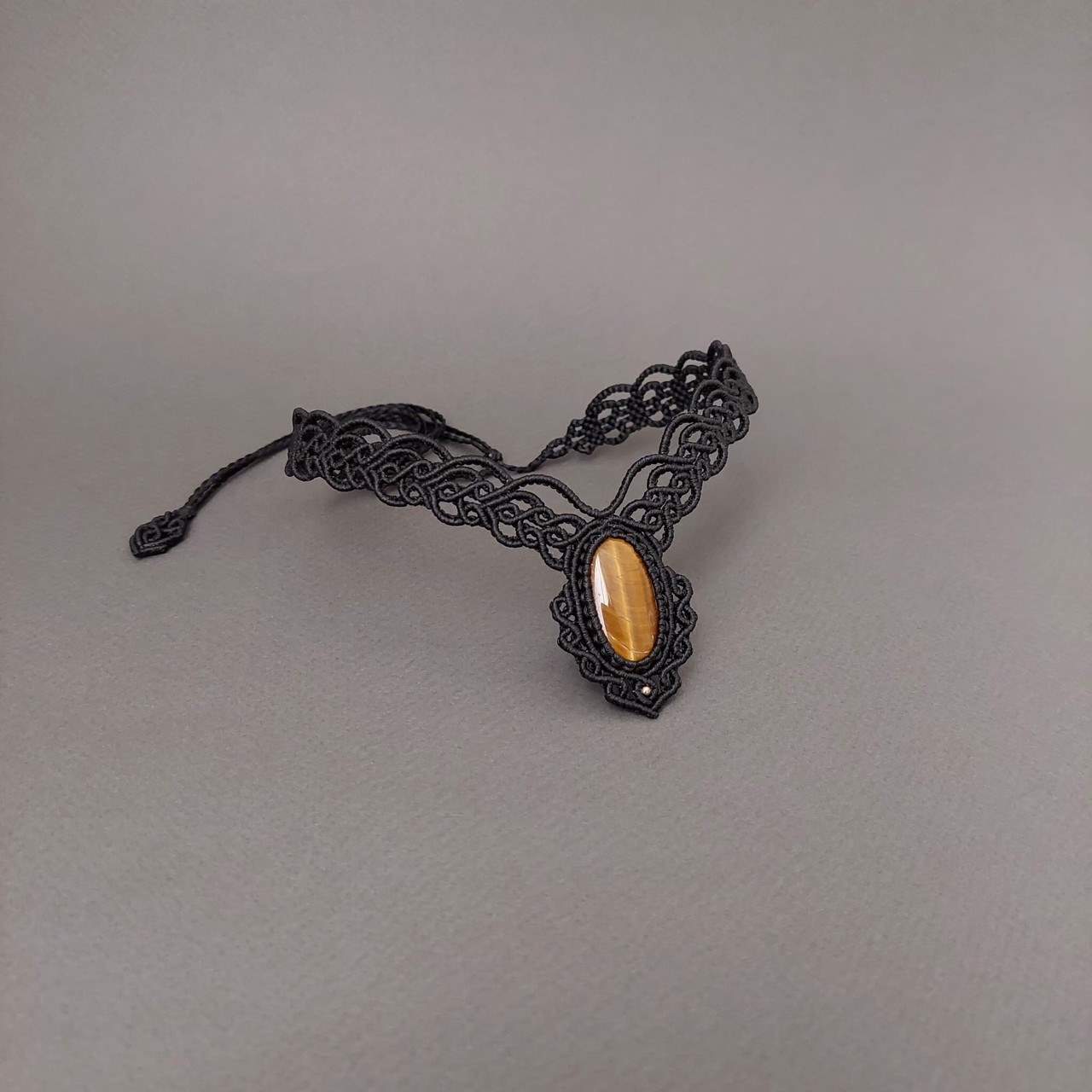 Macramé Choker-917BK Tiger's eye